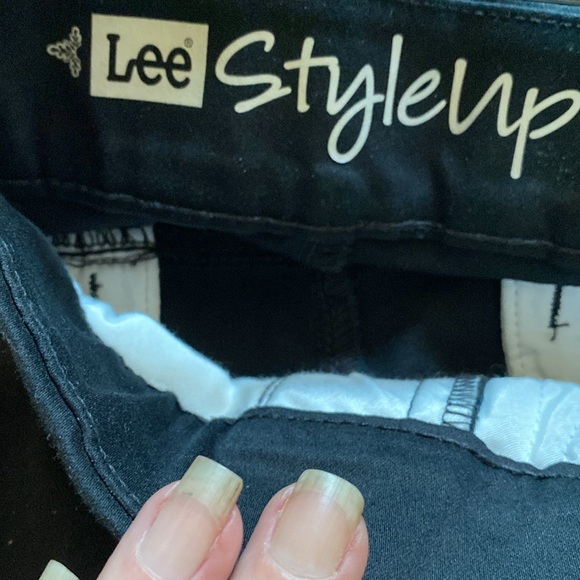 Lee Jeans Women’s Size 16 Medium Black Barely Boot Cut Jeans - Picture 8 of 9